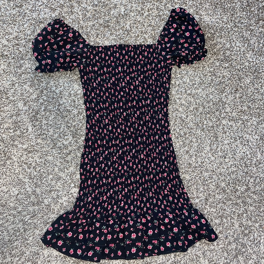 Perfect summer floral fitted dress